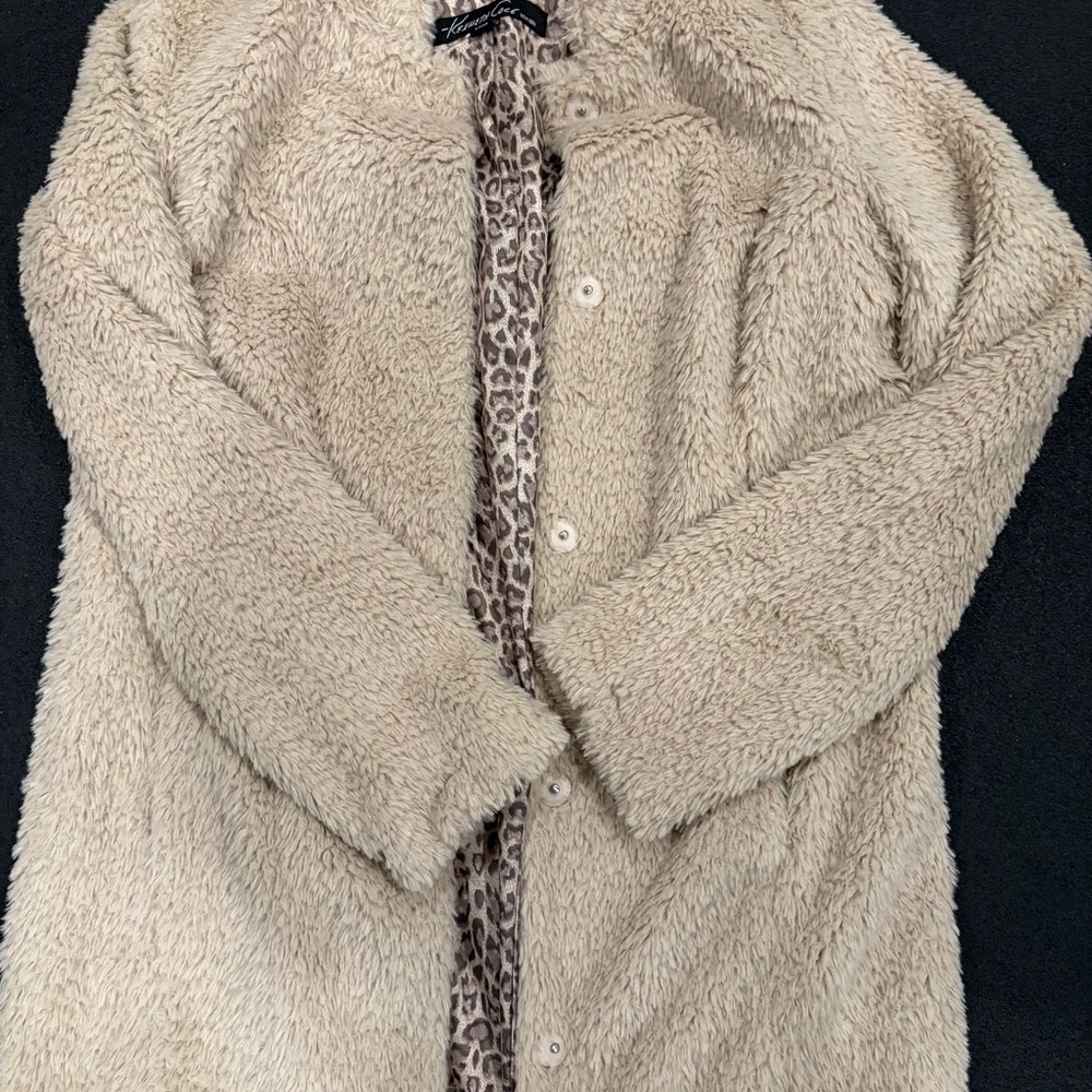 Kenneth Cole Cream Teddy Jacket with Patterned Lining
